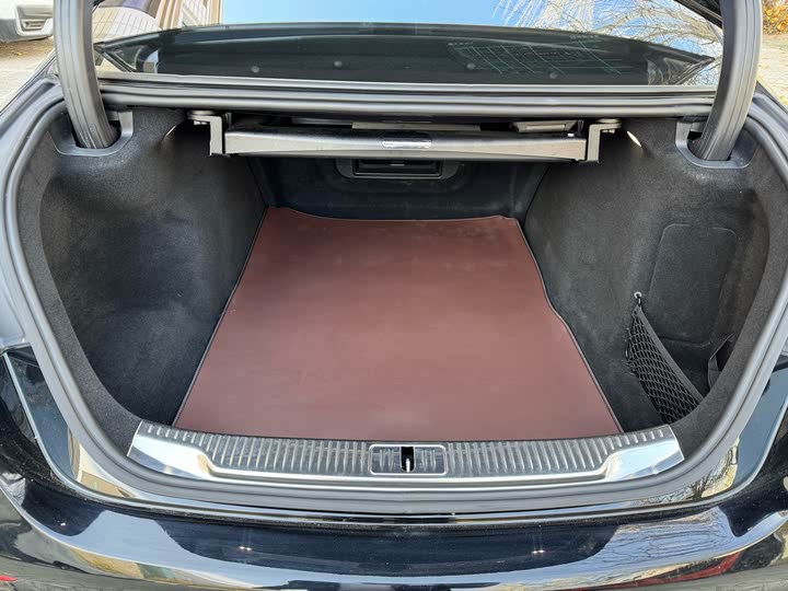 Фото 25 - Mercedes-Benz S-Class