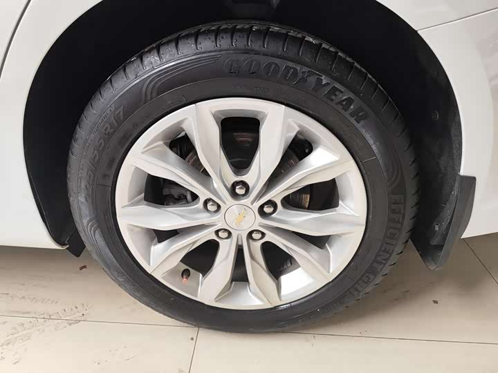 Фото 11 - Chevrolet Malibu XL