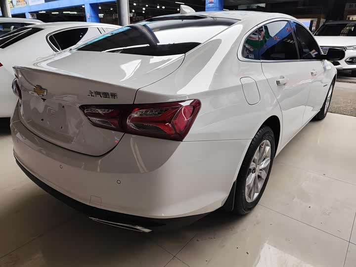 Фото 12 - Chevrolet Malibu XL