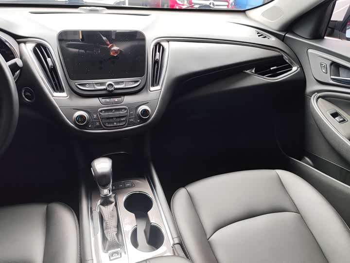 Фото 8 - Chevrolet Malibu XL