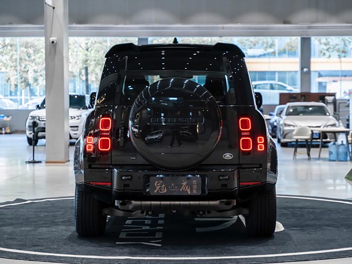 Фото 4 - Land Rover Defender