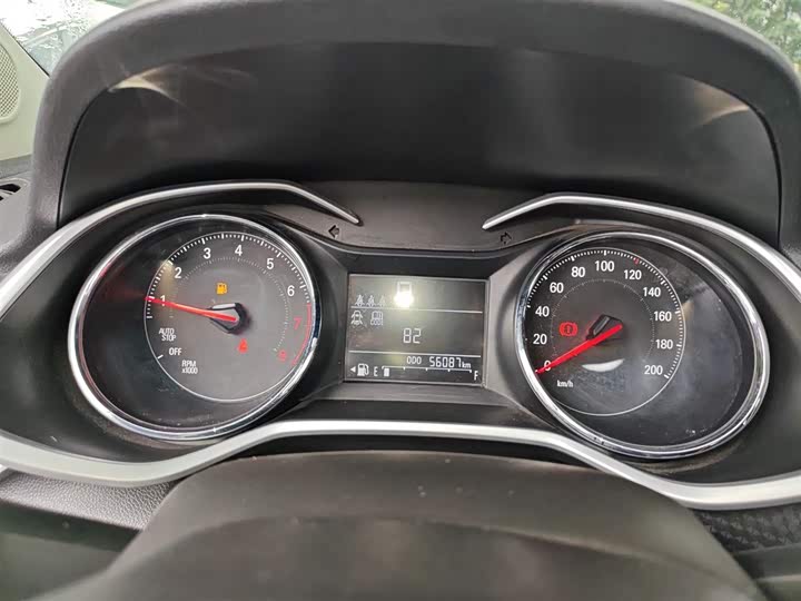 Фото 12 - Chevrolet Onix (Cavalier)