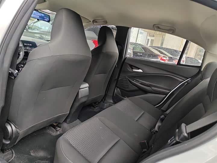 Фото 17 - Chevrolet Onix (Cavalier)