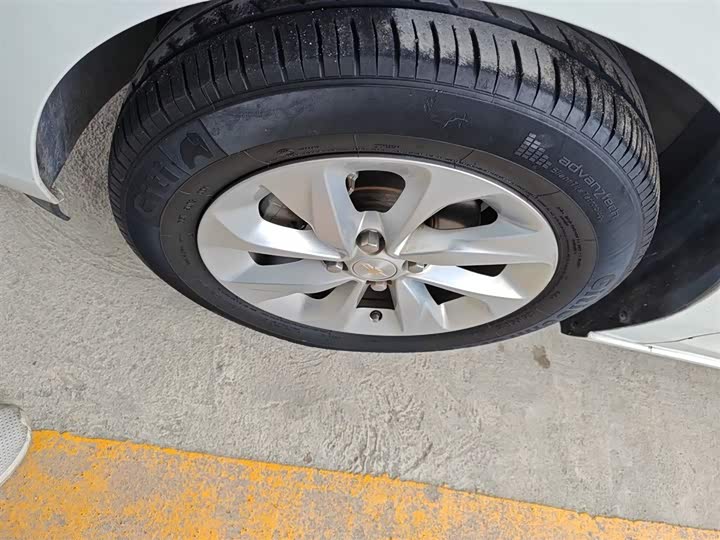 Фото 23 - Chevrolet Onix (Cavalier)