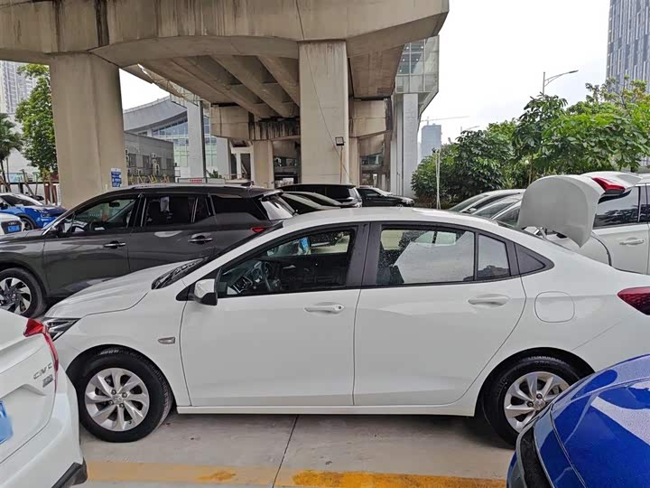 Фото 5 - Chevrolet Onix (Cavalier)