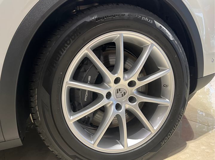 Фото 11 - Porsche Cayenne