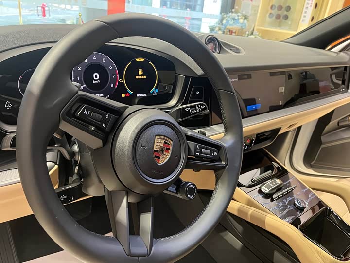 Фото 16 - Porsche Cayenne