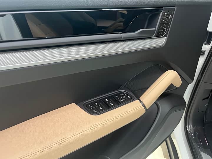 Фото 17 - Porsche Cayenne