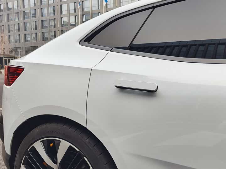 Фото 11 - Polestar 4