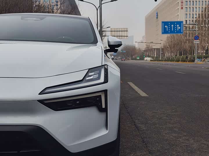 Фото 17 - Polestar 4