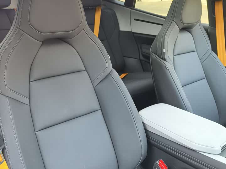 Фото 18 - Polestar 4