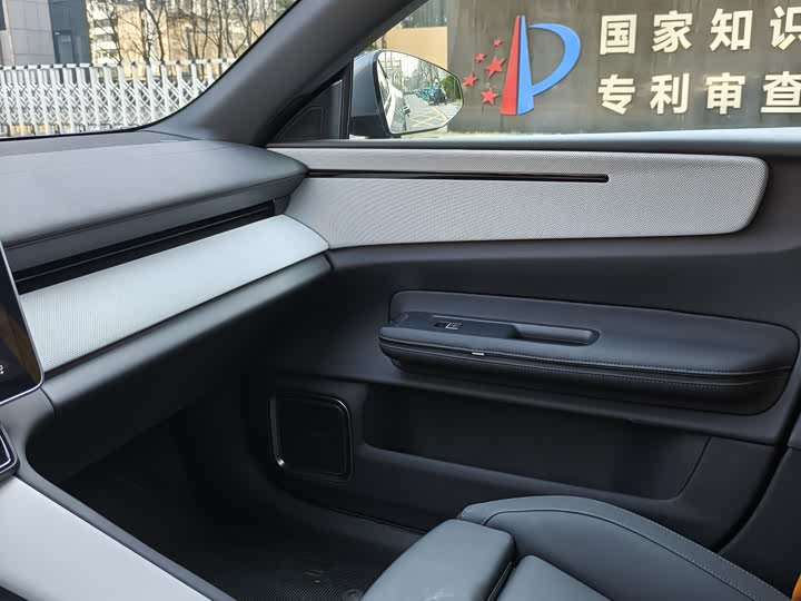 Фото 21 - Polestar 4