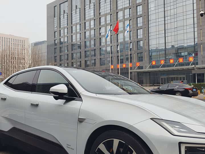 Фото 9 - Polestar 4