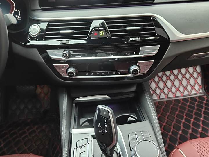 Фото 9 - BMW 5 Series Hybrid