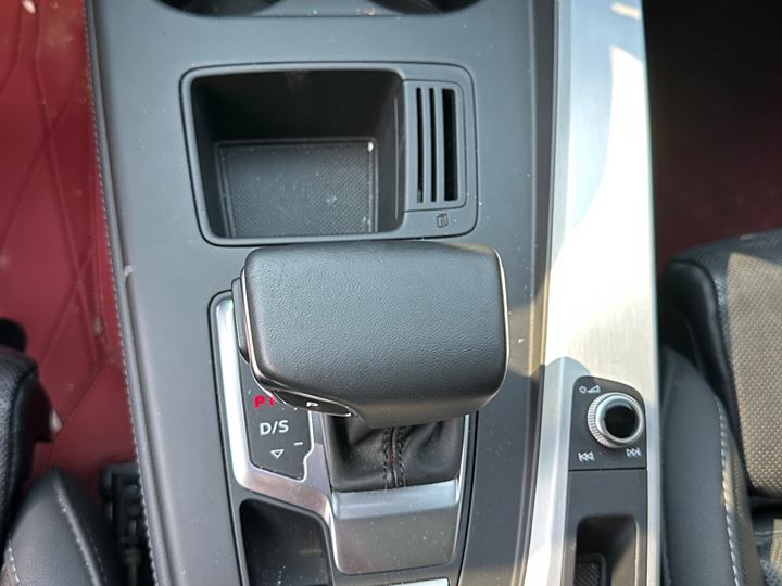 Фото 7 - Audi A4L