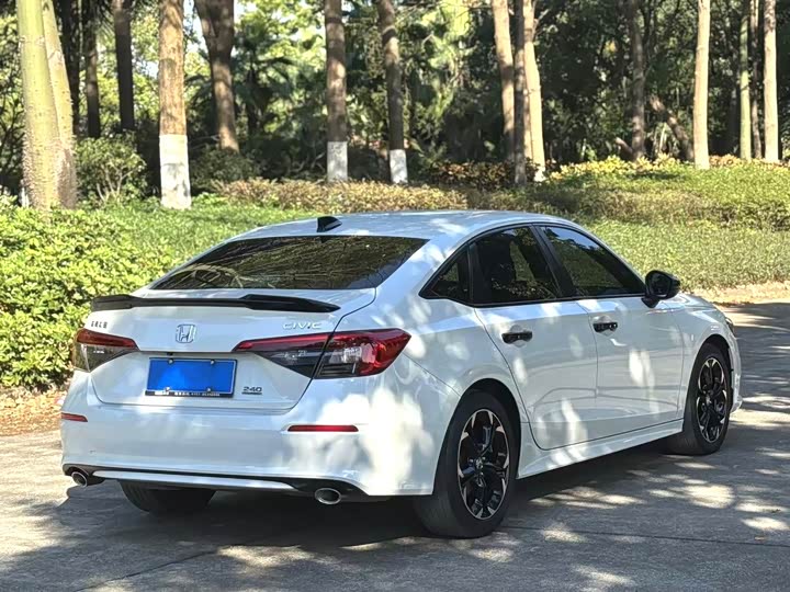 Фото 11 - Honda Civic