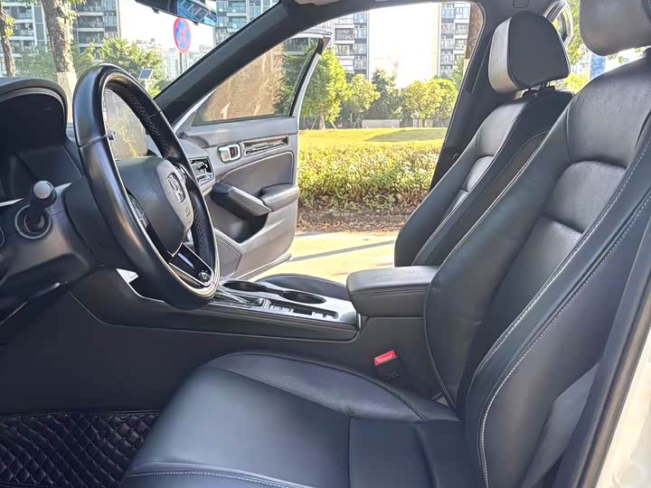 Фото 4 - Honda Civic