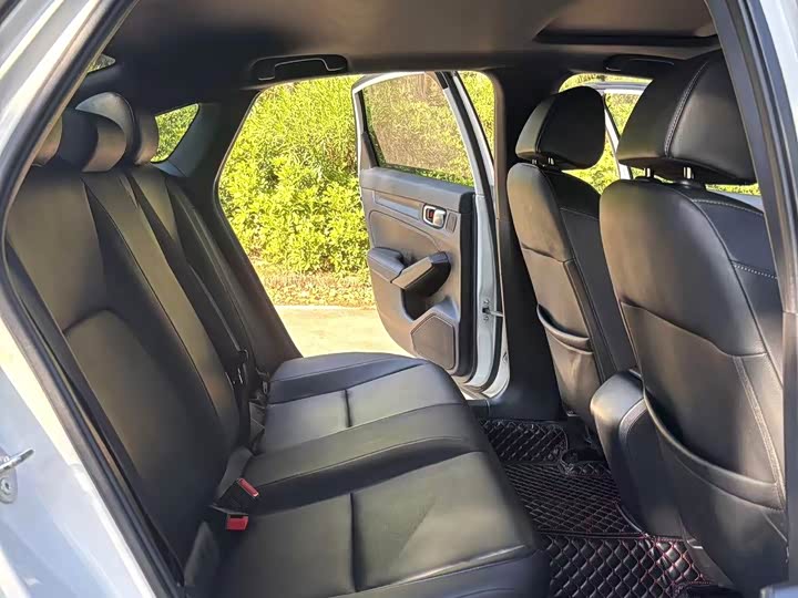 Фото 8 - Honda Civic