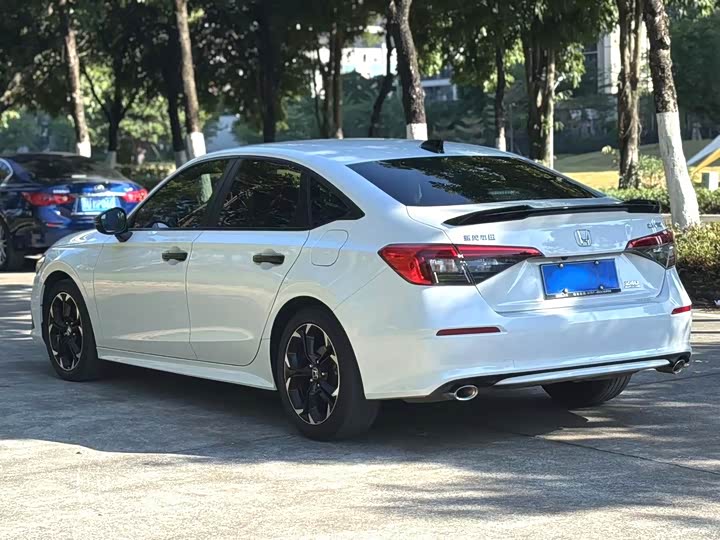 Фото 9 - Honda Civic