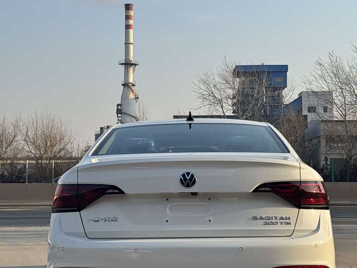 Фото 5 - Volkswagen Sagitar L