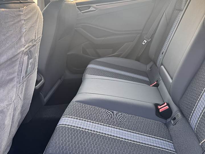 Фото 8 - Volkswagen Sagitar L