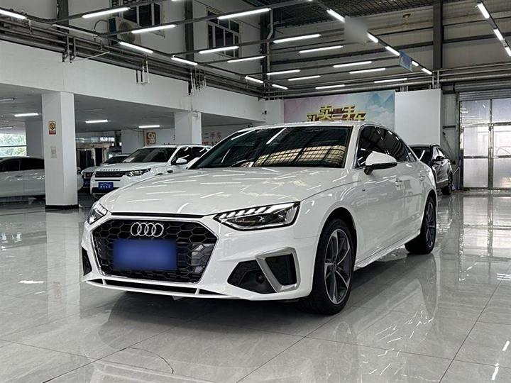 Фото 1 - Audi A4L