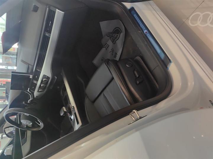 Фото 11 - Audi A4L