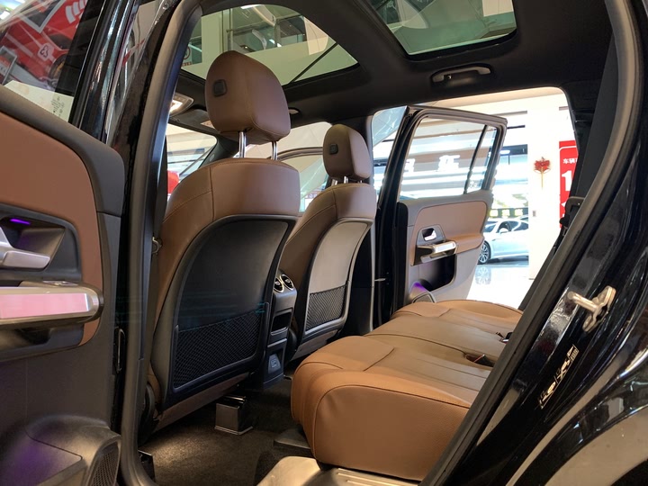 Фото 12 - Mercedes-Benz GLB-Class