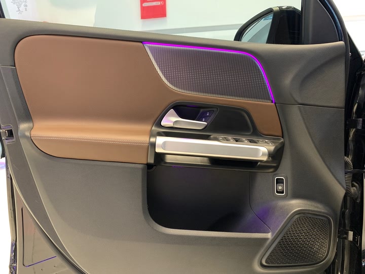 Фото 5 - Mercedes-Benz GLB-Class