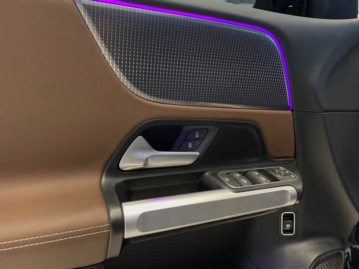 Фото 8 - Mercedes-Benz GLB-Class