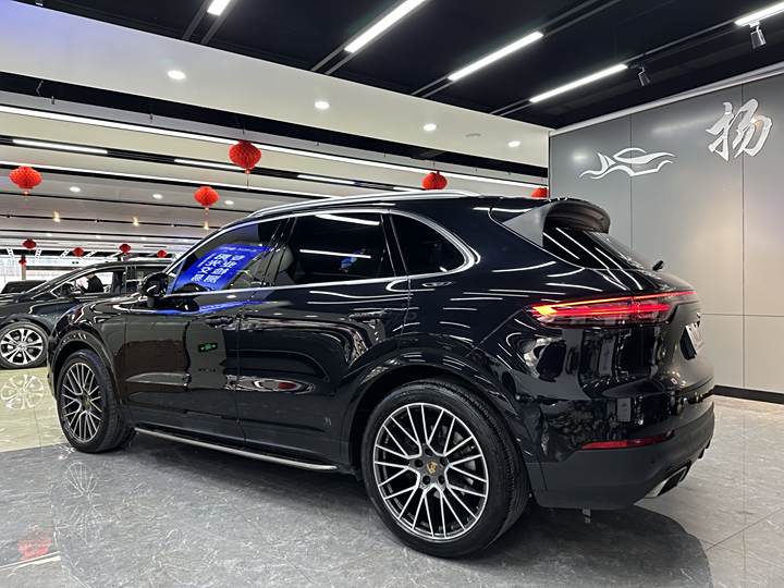Фото 3 - Porsche Cayenne