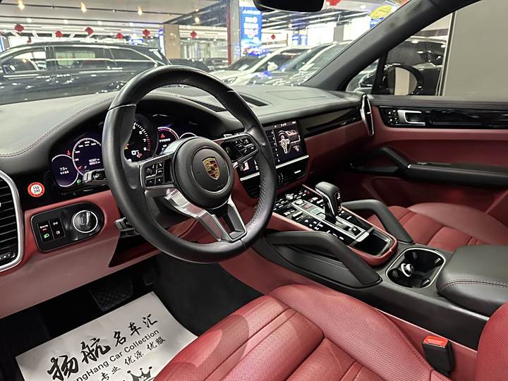 Фото 5 - Porsche Cayenne