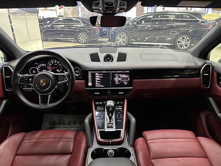 Фото 8 - Porsche Cayenne