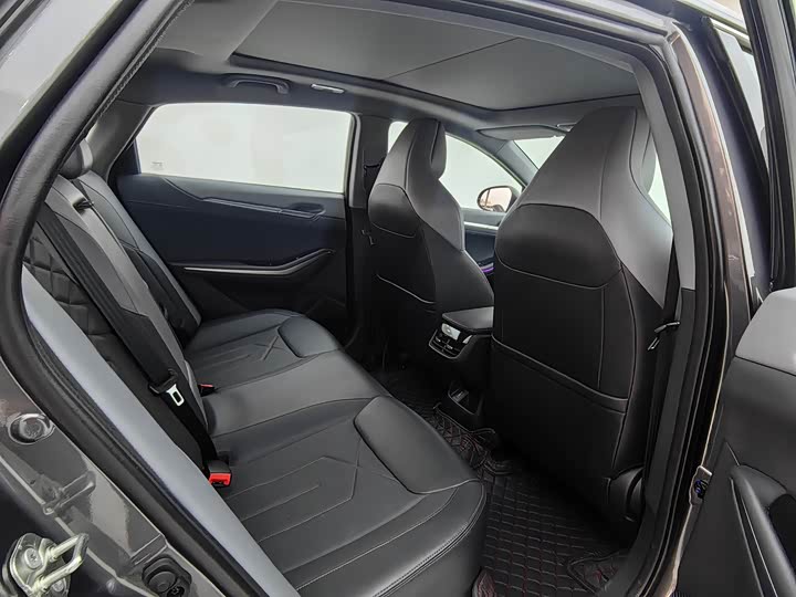 Фото 9 - Changan Raeton Plus