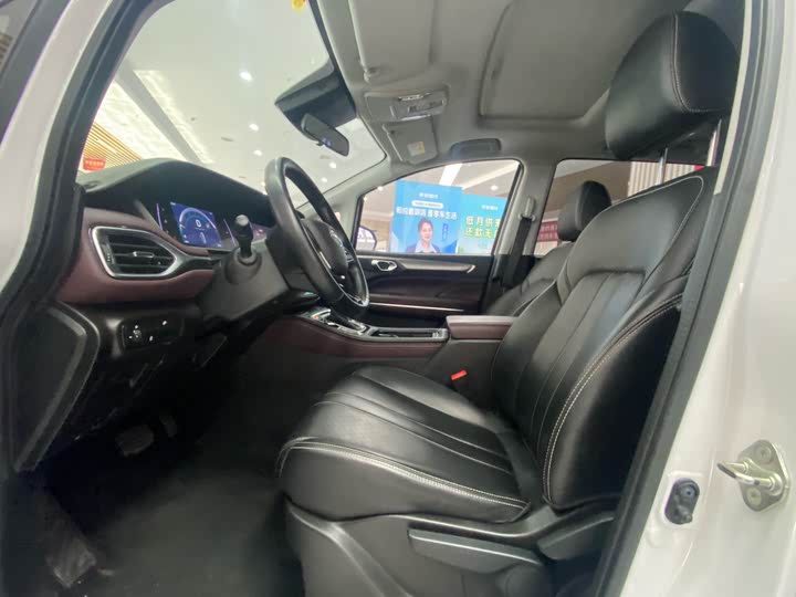 Фото 12 - GAC Trumpchi M6