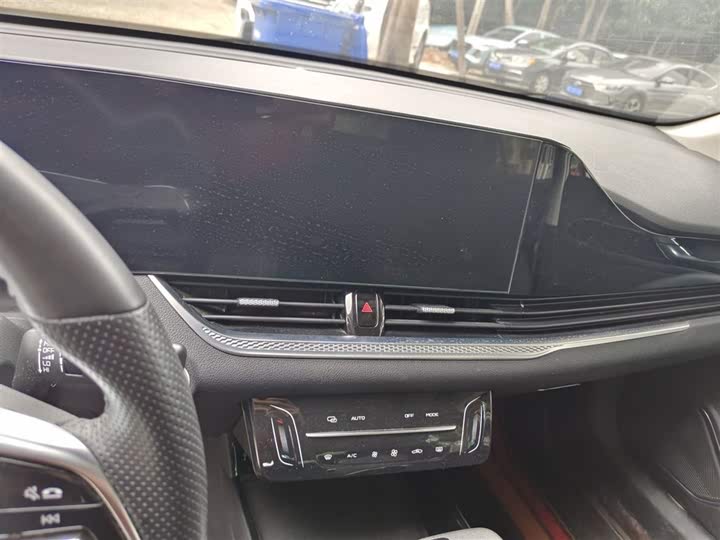 Фото 8 - Bestune B70