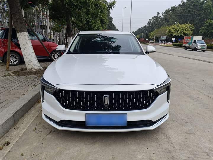 Фото 9 - Bestune B70