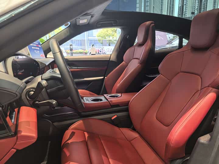 Фото 9 - Porsche Taycan