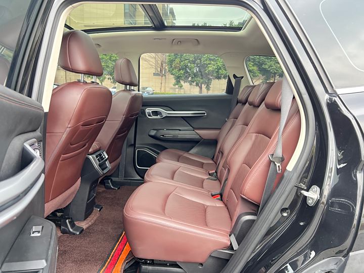 Фото 16 - Geely Okavango