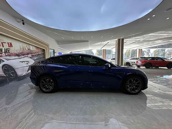 Фото 5 - Tesla Model 3