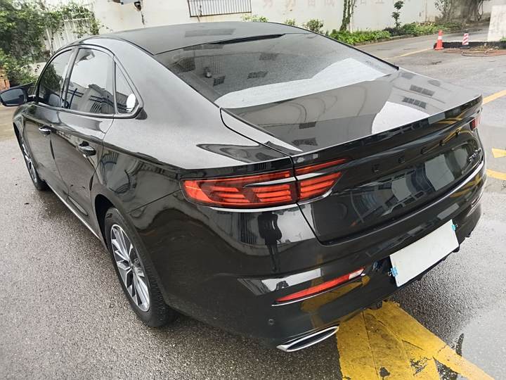 Фото 10 - Geely Preface