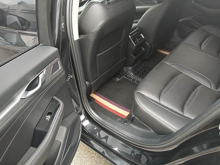 Фото 6 - Geely Preface