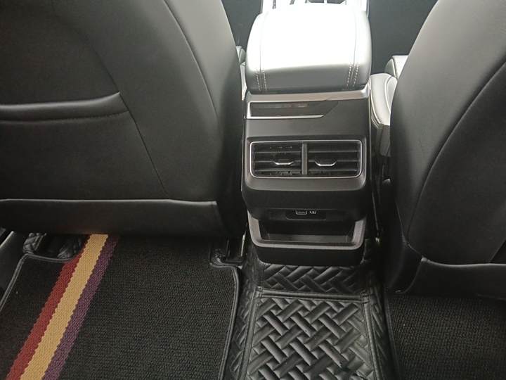 Фото 9 - Geely Preface