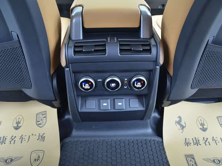 Фото 8 - Land Rover Defender