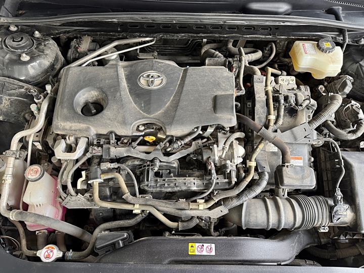 Фото 12 - Toyota Camry