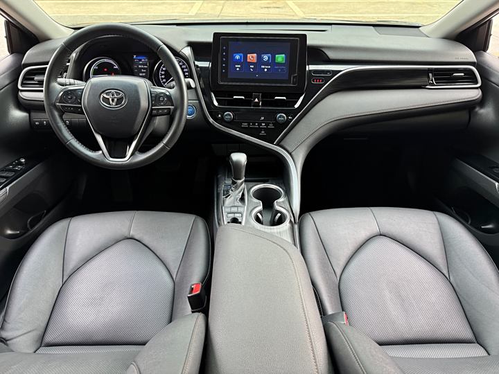 Фото 9 - Toyota Camry