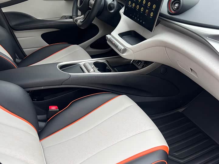 Фото 9 - BYD Dolphin