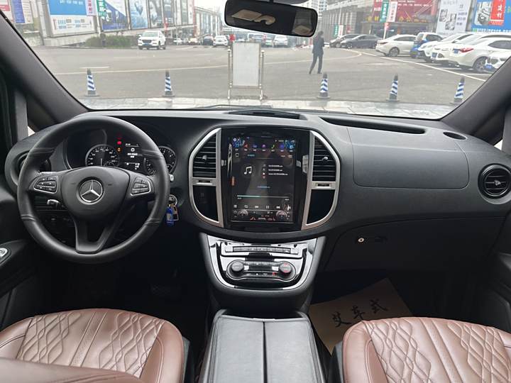 Фото 13 - Mercedes-Benz Vito