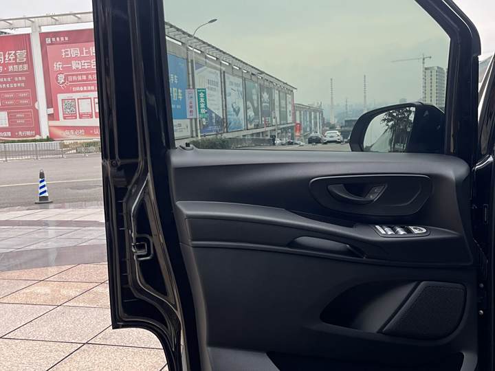 Фото 25 - Mercedes-Benz Vito