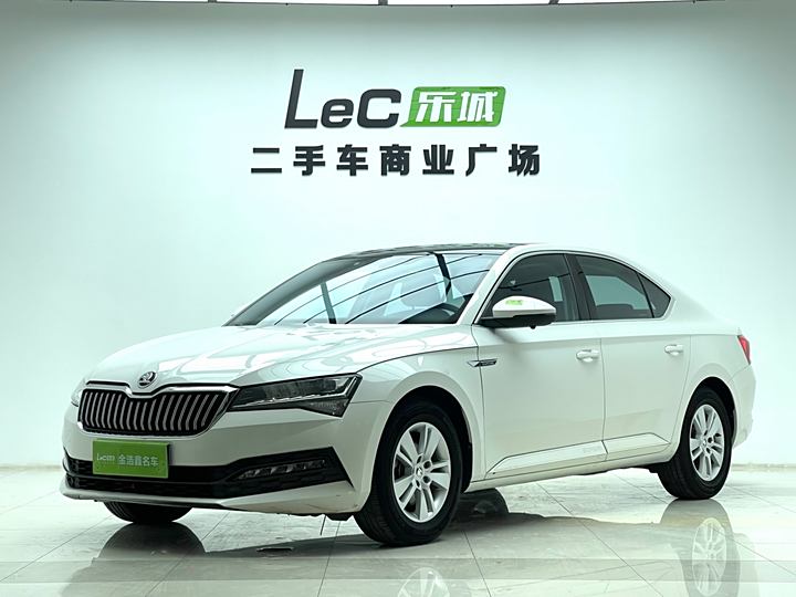 Фото 1 - Skoda Superb